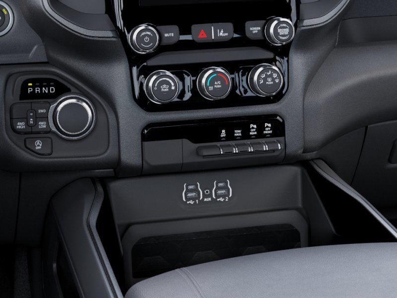 New 2026 RAM 1500 Express AWD/4WD image 32