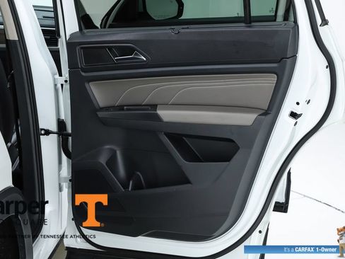 Used 2023 Volkswagen Atlas SEL AWD/4WD image 31