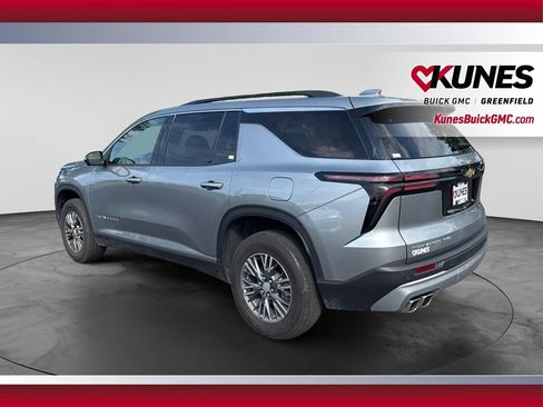 Used 2024 Chevrolet Traverse LT AWD/4WD image 13