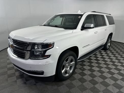 Used 2018 Chevrolet Suburban Premier RWD image 14