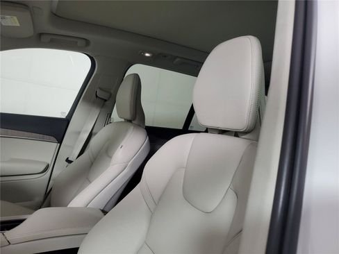 Certified 2023 Volvo XC90 B6 Core w/ Protection Package Premier AWD/4WD image 23