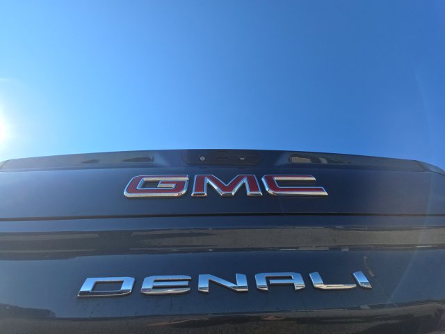 Used 2022 GMC Sierra 1500 Denali w/ Denali Premium Package AWD/4WD image 10