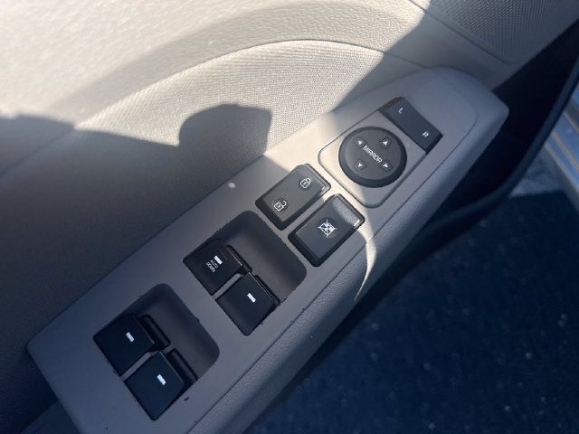 Used 2019 Hyundai Elantra SEL FWD image 12