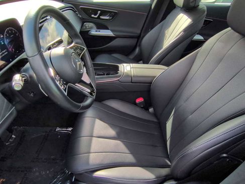 Used 2024 Mercedes-Benz E 350 4MATIC Sedan image 10