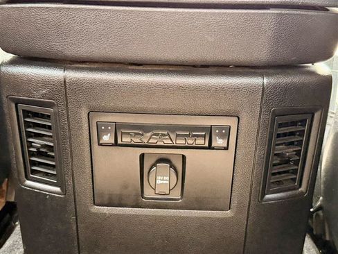 Used 2015 RAM 1500 Laramie w/ Convenience Group AWD/4WD image 34