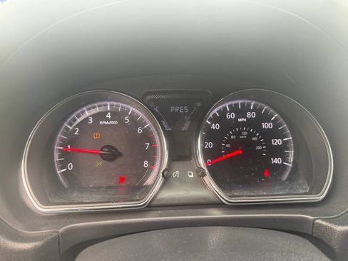 Used 2018 Nissan Versa SV FWD image 23