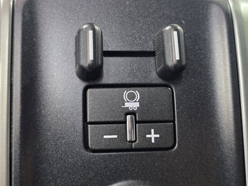 Used 2018 Chevrolet Silverado 1500 LT w/ All Star Edition image 7