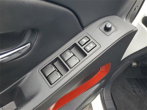 Used 2025 Nissan Frontier Pro-X image 25