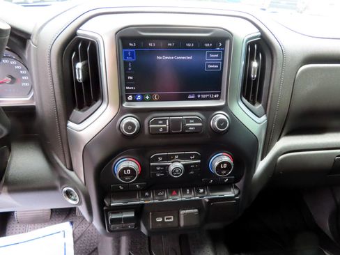 Used 2019 Chevrolet Silverado 1500 RST image 35