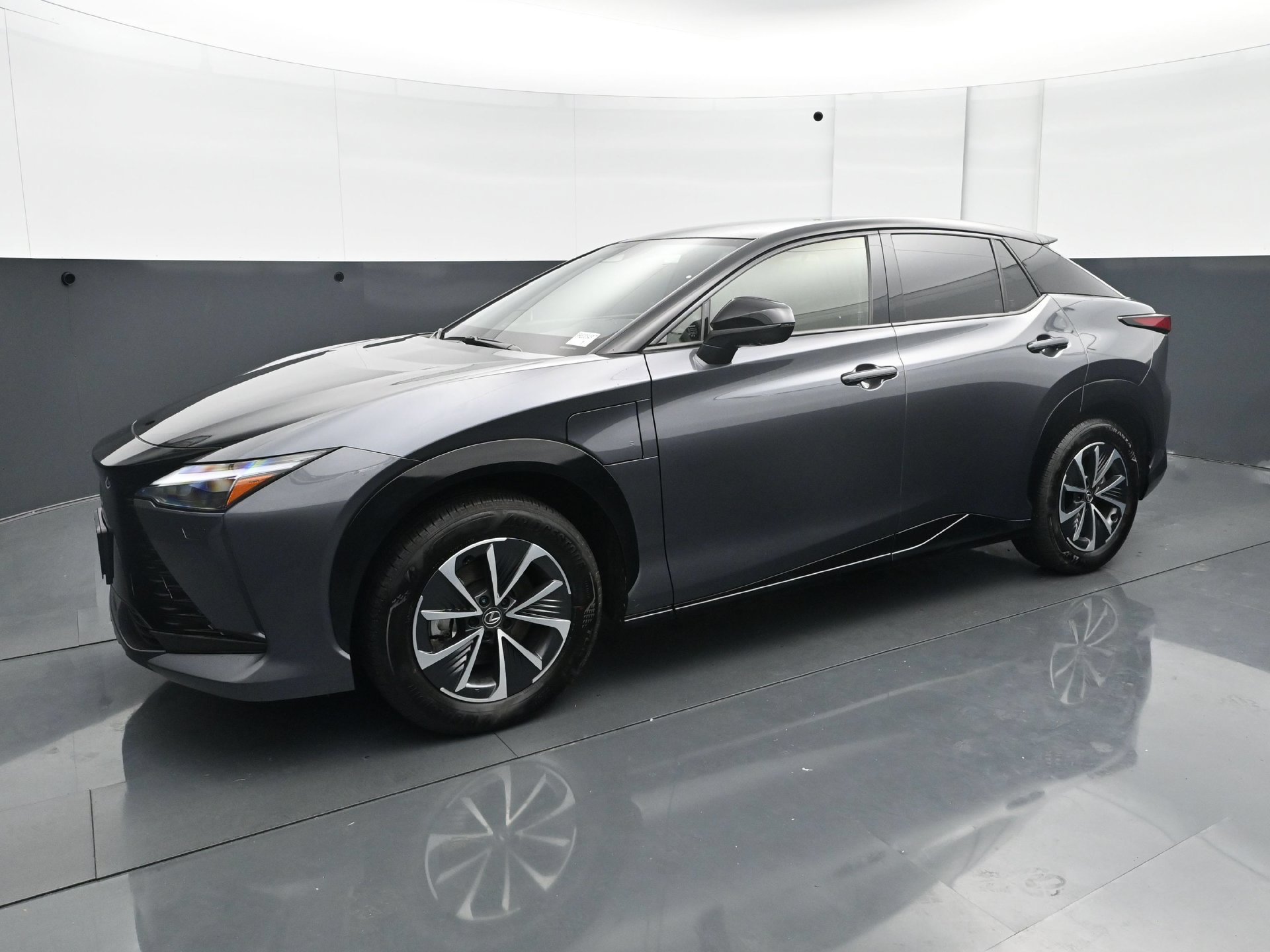 Used 2025 Lexus RZ 300e w/ Accessory Package (2T) FWD image 2
