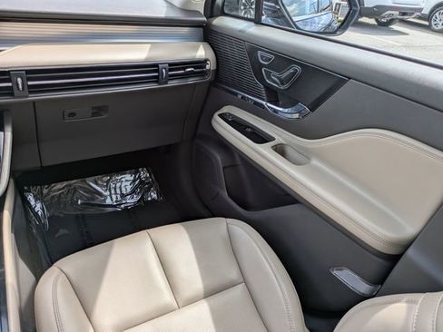 Certified 2022 Lincoln Corsair FWD w/ Equipment Group 101A image 17