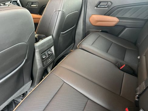 Used 2023 GMC Canyon AT4 w/ AT4 Premium Package image 4