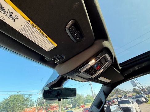 Used 2022 RAM 1500 Big Horn AWD/4WD image 23