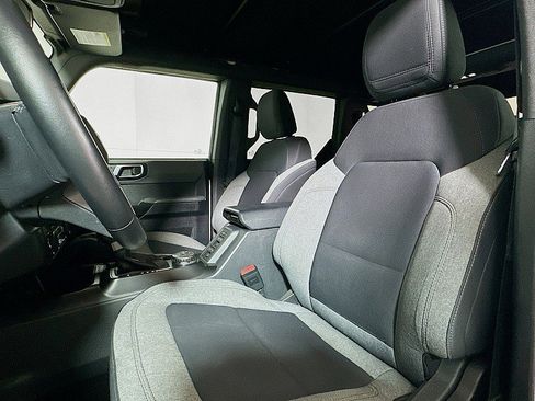 Used 2022 Ford Bronco Big Bend w/ Sasquatch Package image 11