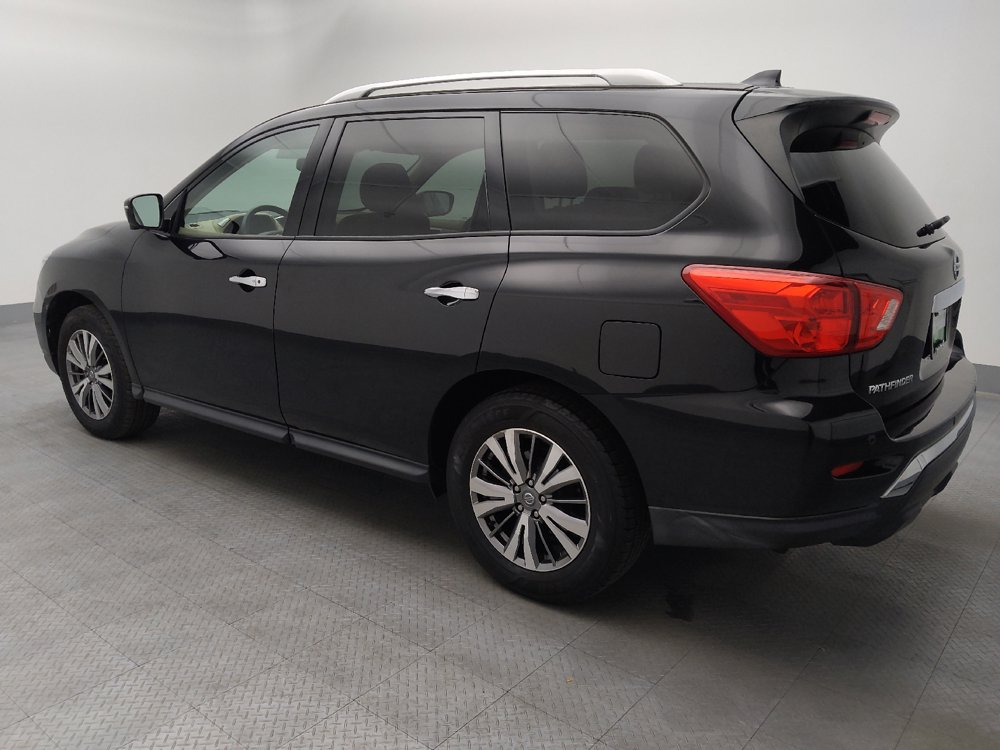 Used 2019 Nissan Pathfinder SL FWD image 3