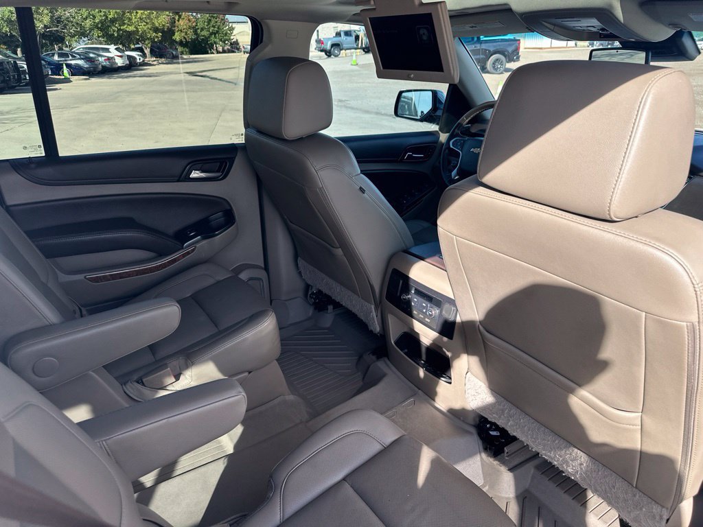 Used 2019 Chevrolet Suburban Premier AWD/4WD image 30