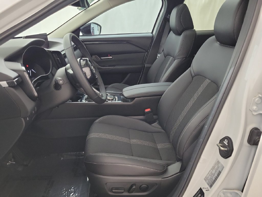 Used 2025 MAZDA CX-50 AWD 2.5 S w/ Weather Package image 9