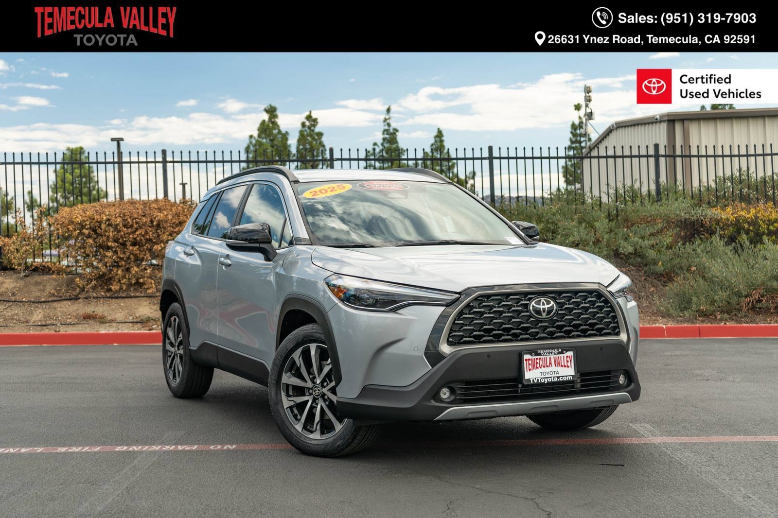 Certified 2025 Toyota Corolla Cross XLE FWD image 1