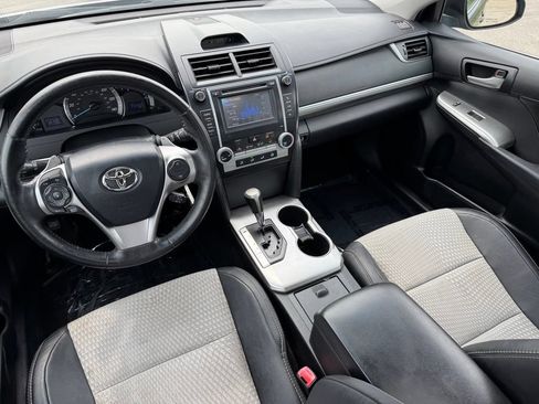 Used 2013 Toyota Camry SE FWD image 10