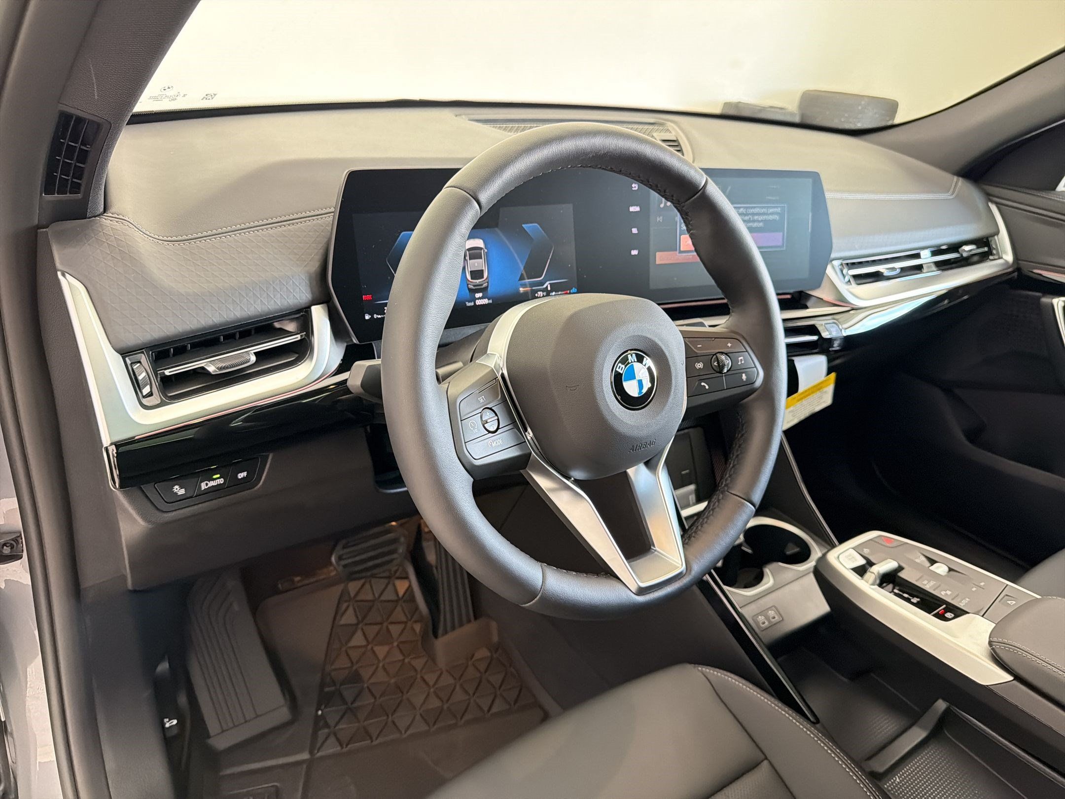 New 2026 BMW X2 xDrive28i w/ Convenience Package AWD/4WD image 4