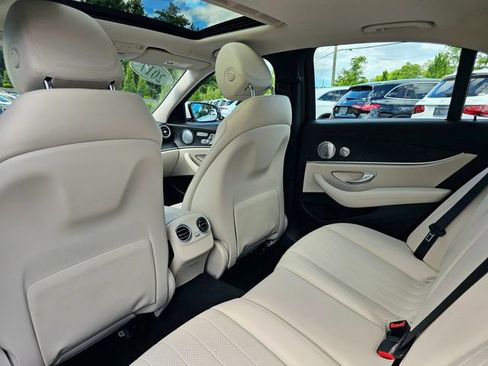 Certified 2017 Mercedes-Benz E 300 4MATIC image 38