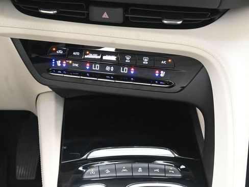 Used 2022 Buick Envision Avenir w/ Technology Package II AWD/4WD image 24