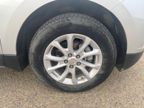 Used 2020 Chevrolet Equinox LT image 9