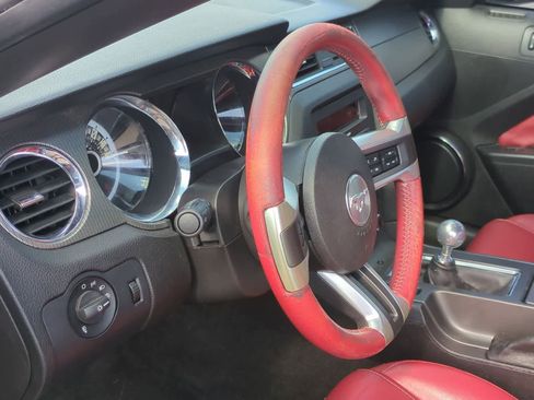 Used 2013 Ford Mustang GT Premium w/ Comfort Pkg RWD image 8