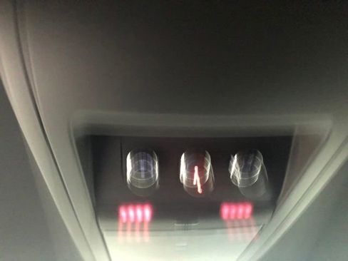 Used 2020 Dodge Grand Caravan SE image 24