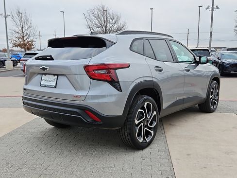 Used 2024 Chevrolet Trax RS w/ Driver Confidence Package image 3