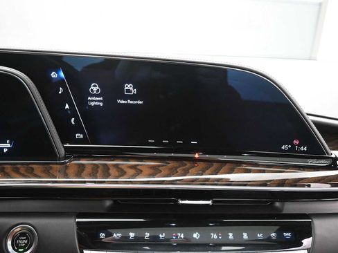 Used 2023 Cadillac Escalade ESV Premium Luxury Platinum image 22