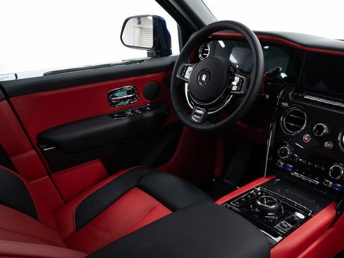 New 2025 Rolls-Royce Cullinan Black Badge w/ Leather Finishing Pack image 37