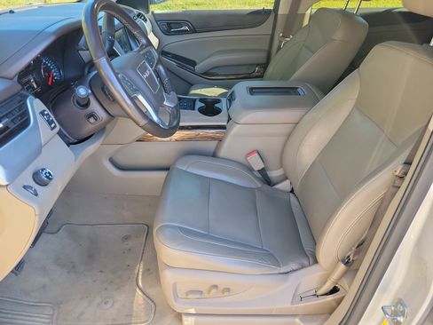 Used 2019 GMC Yukon SLT w/ Open Road Package image 5