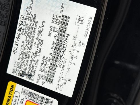 Used 2017 Ford Fusion SE w/ Fusion SE Technology Package AWD/4WD image 33