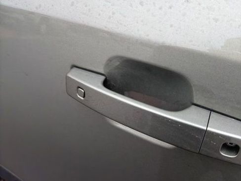 Used 2025 Land Rover Defender 110 X-Dynamic SE image 11