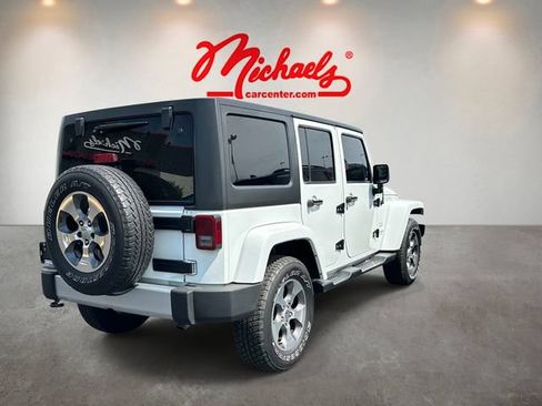Used 2017 Jeep Wrangler Unlimited Sahara w/ Dual Top Group AWD/4WD image 2