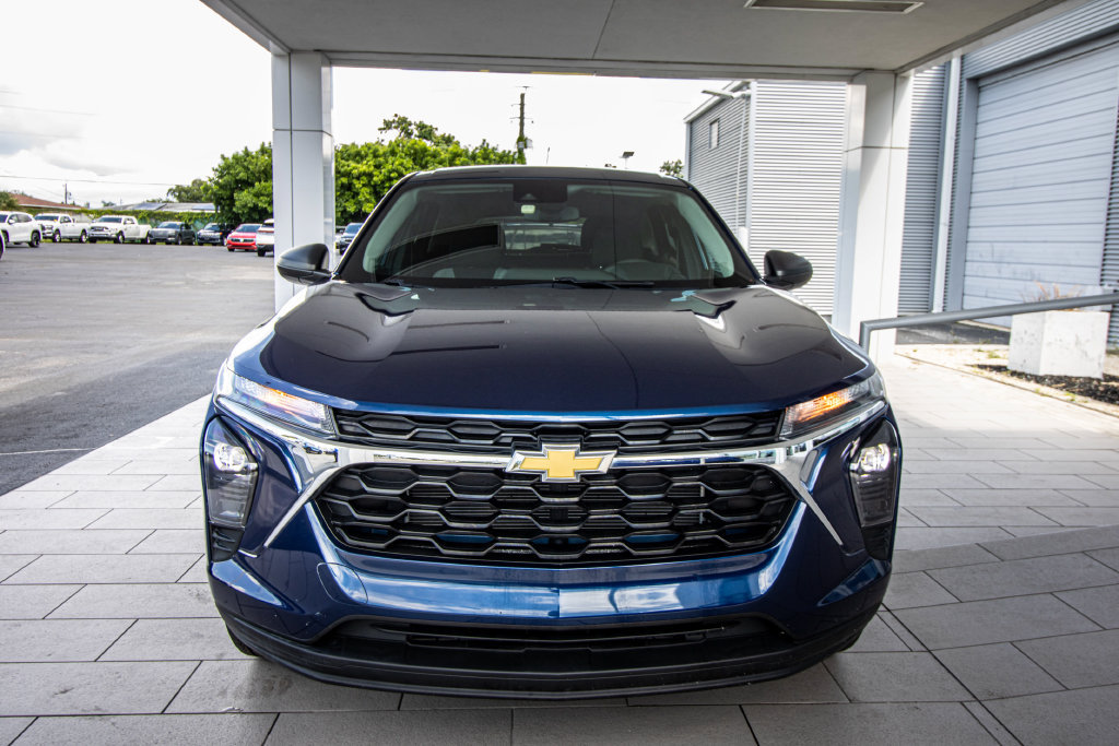 Used 2024 Chevrolet Trax LS FWD image 8