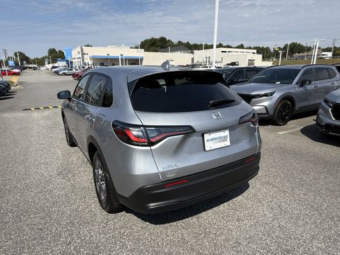 New 2026 Honda HR-V LX image 8