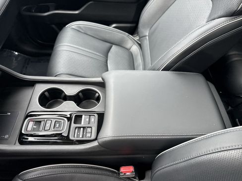 Used 2025 Honda Pilot Elite image 21
