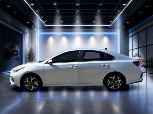 Used 2020 Kia Forte LXS FWD image 7