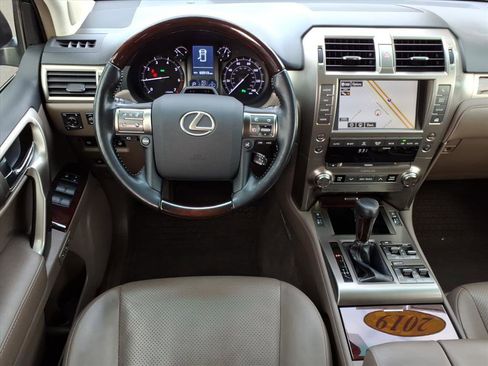 Used 2019 Lexus GX 460 Luxury image 16