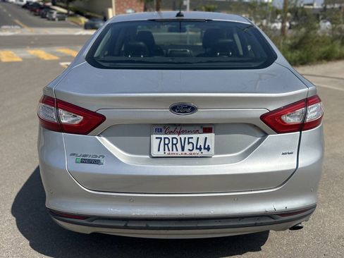 Used 2016 Ford Fusion Energi SE image 6