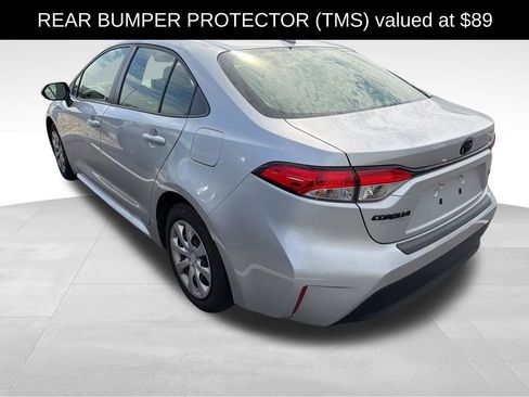 Used 2023 Toyota Corolla LE w/ Carpet Mat Package (TMS) FWD image 4