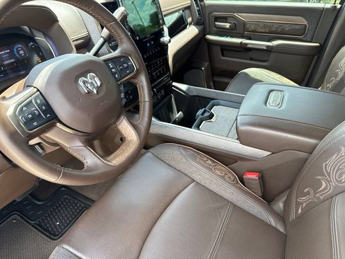 Used 2025 RAM 2500 Limited AWD/4WD image 20