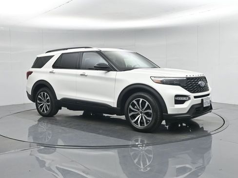 Used 2020 Ford Explorer ST w/ Premium Technology Package image 30