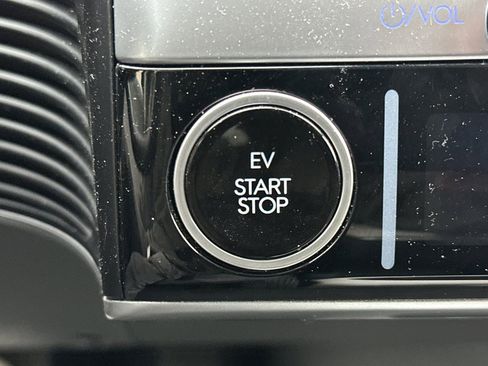 Used 2024 Hyundai Ioniq 5 SEL image 21