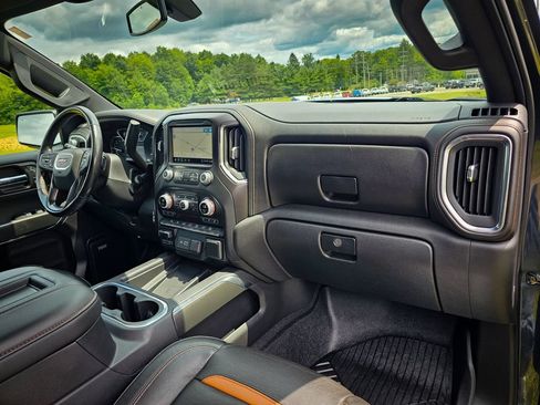 Used 2020 GMC Sierra 1500 AT4 w/ AT4 Premium Package AWD/4WD image 42