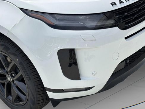 Used 2026 Land Rover Range Rover Evoque S image 9