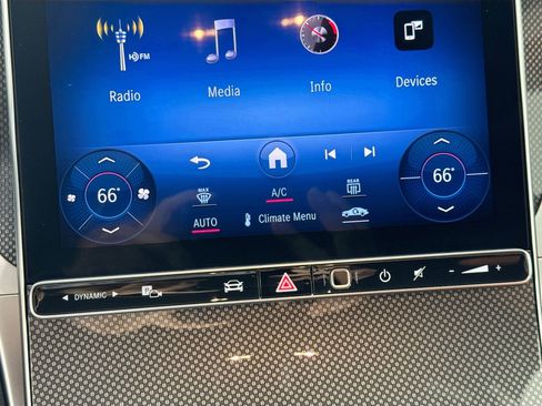 Used 2024 Mercedes-Benz GLC 300 image 16