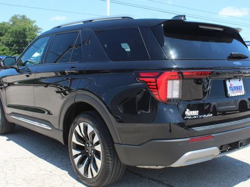 Used 2025 Ford Explorer Platinum w/ LUX Leather Package AWD/4WD image 8